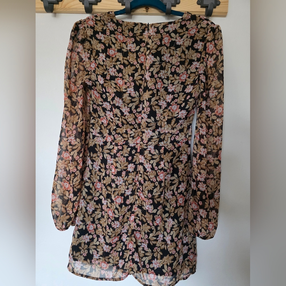 Nasty Gal Floral V-Neck Fitted Mini Dress Nothin' Bud Love Puff Sleeves Sz 4 - Picture 3 of 6